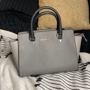 Michael Kors Selma Handbag